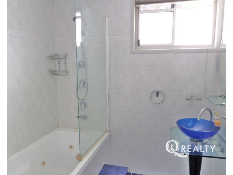 28-30 Hope Street, Kingston QLD 4114