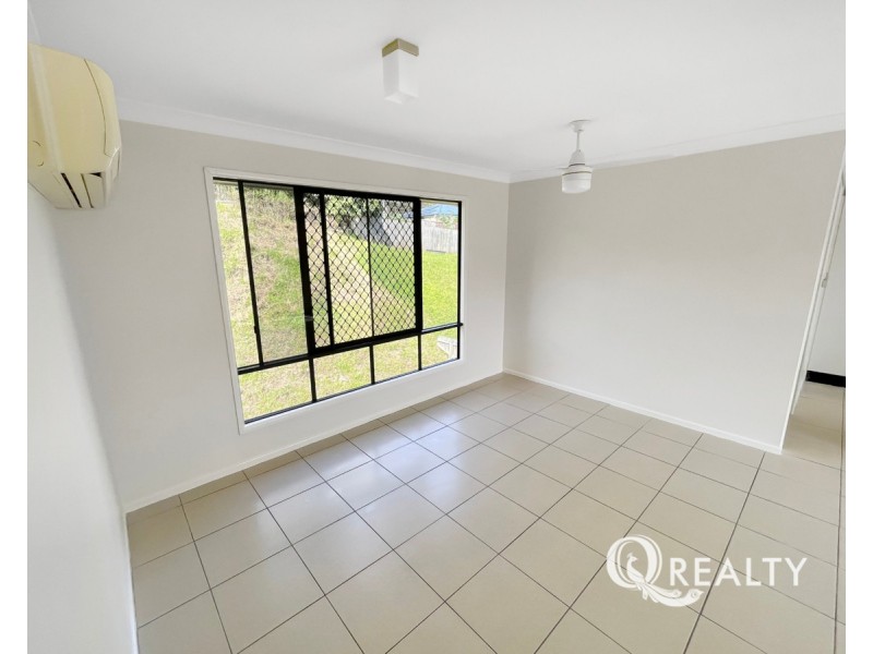 94 High Street, Blackstone QLD 4304