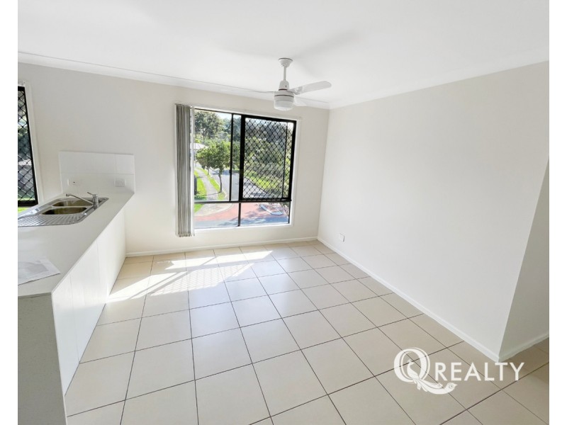 94 High Street, Blackstone QLD 4304