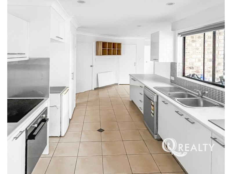 125 Greenways Esplanade, Parkinson QLD 4115