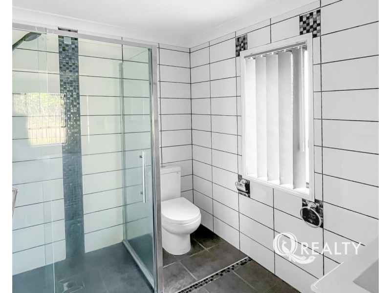 125 Greenways Esplanade, Parkinson QLD 4115