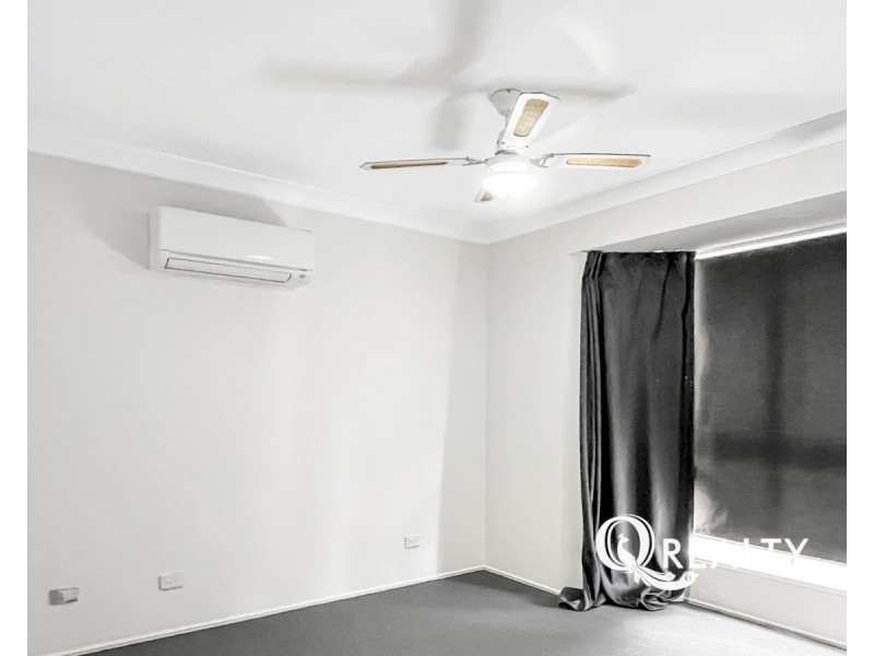 12 Riseborough Crescent, Crestmead QLD 4132