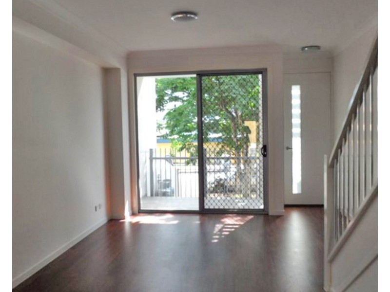 2/15 Zahel Street, Carina QLD 4152