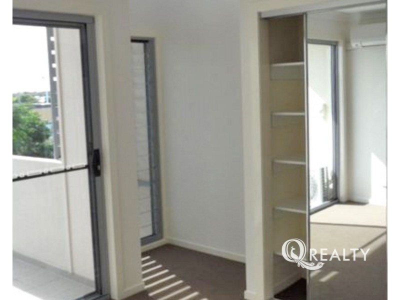 2/15 Zahel Street, Carina QLD 4152