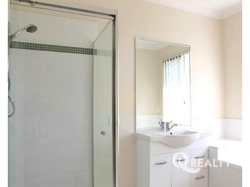 12 Iris Court, Yamanto QLD 4305