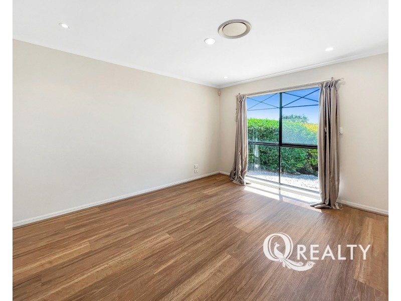 39 Regency Place, Stretton QLD 4116