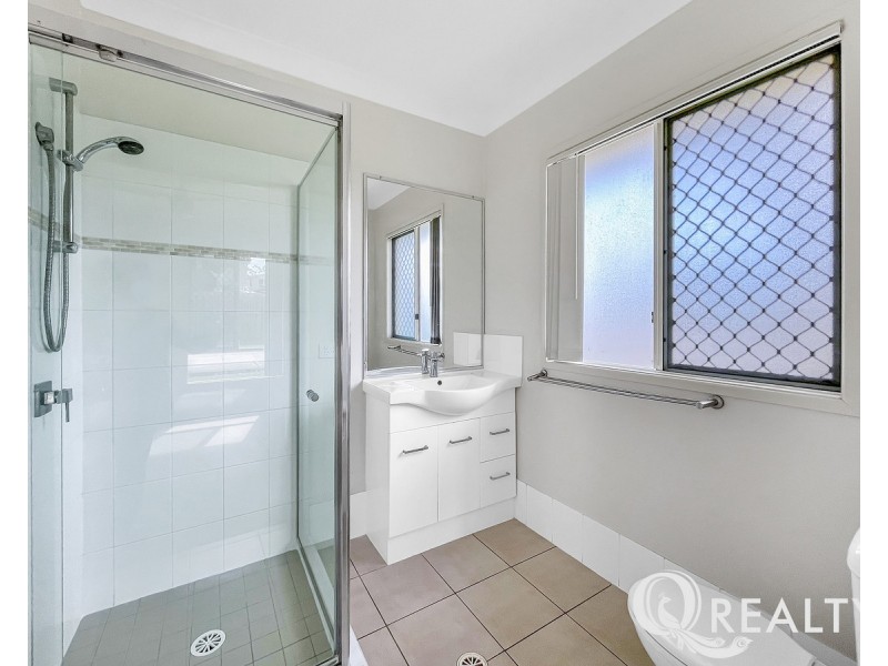 6 Figtree Court, Yamanto QLD 4305