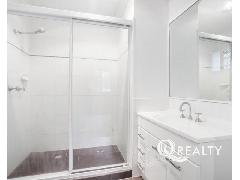 222 Sibley Road, Wynnum West QLD 4178