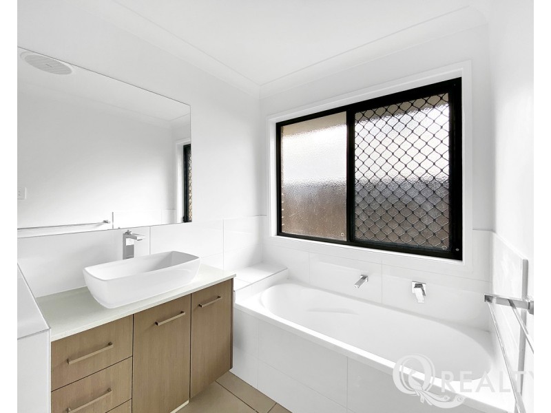 38 Palaszczuk Avenue, Collingwood Park QLD 4301