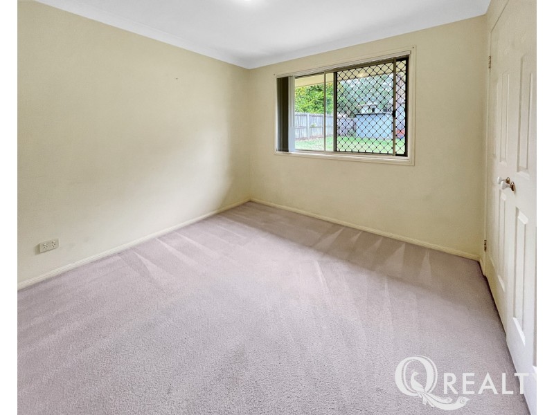 24 Kathleen Place, Yamanto QLD 4305