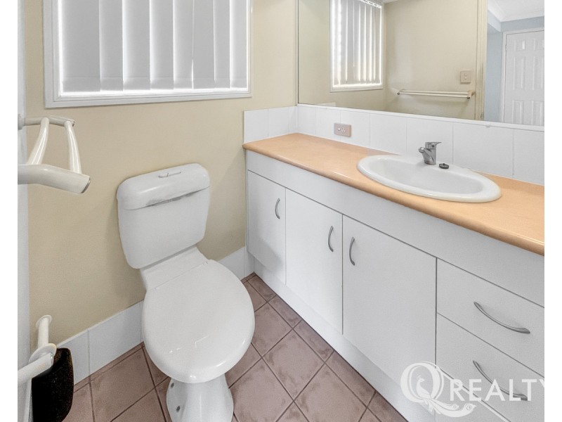 24 Kathleen Place, Yamanto QLD 4305