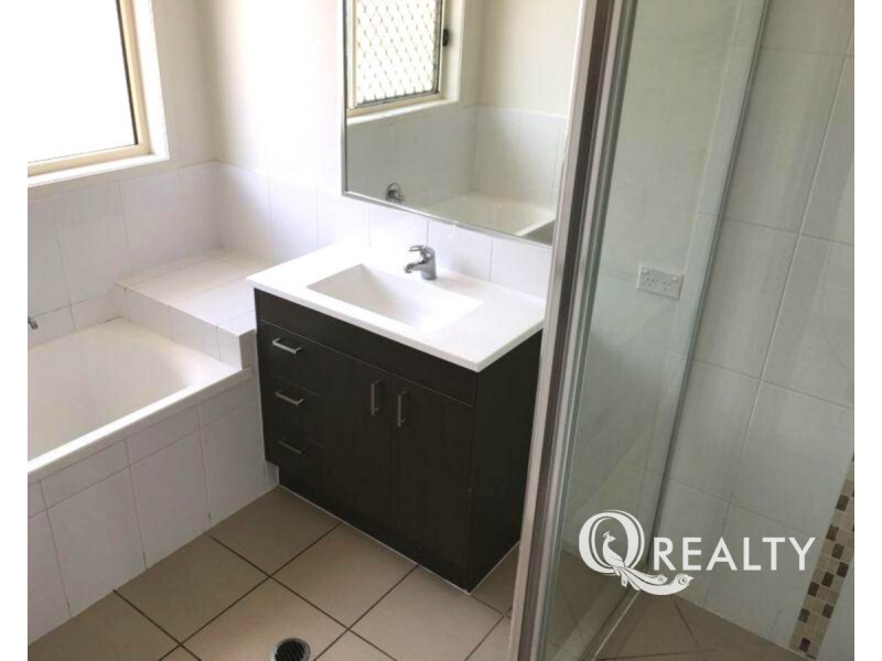 26 Dinnigan Crescent, Durack QLD 4077
