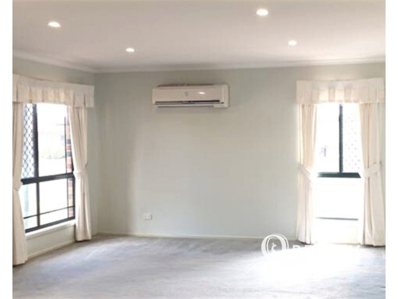 6 Janmore Place, Parkinson QLD 4115