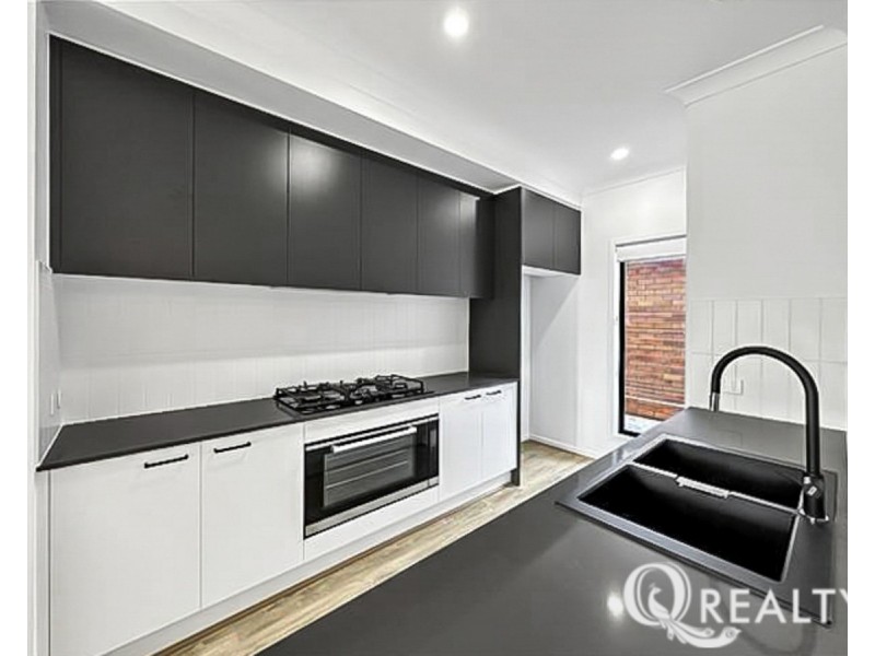 472 Grande Avenue, Spring Mountain QLD 4124