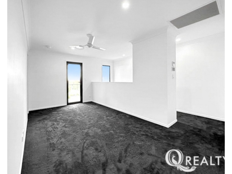 472 Grande Avenue, Spring Mountain QLD 4124