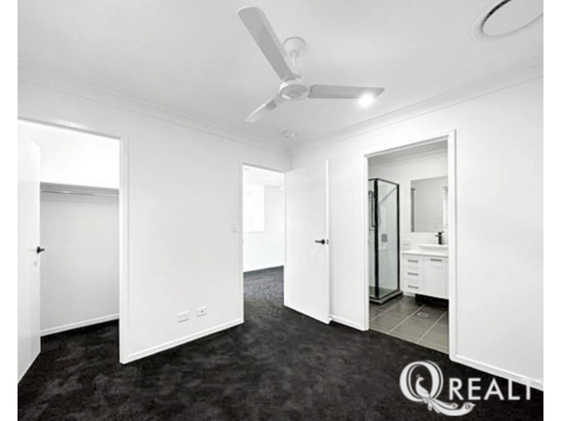 472 Grande Avenue, Spring Mountain QLD 4124