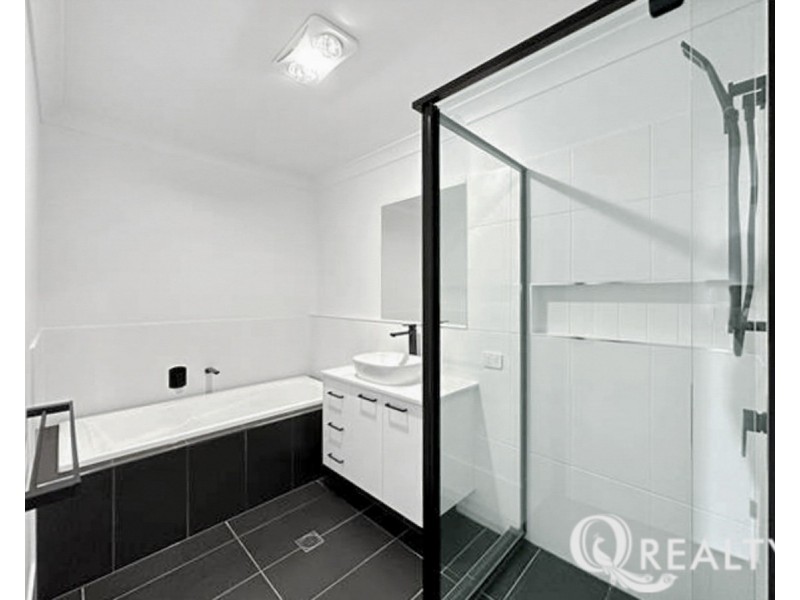 472 Grande Avenue, Spring Mountain QLD 4124