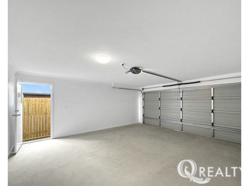 472 Grande Avenue, Spring Mountain QLD 4124