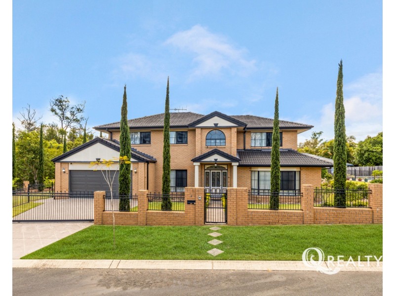 4 Ravensbourne Close, Parkinson QLD 4115