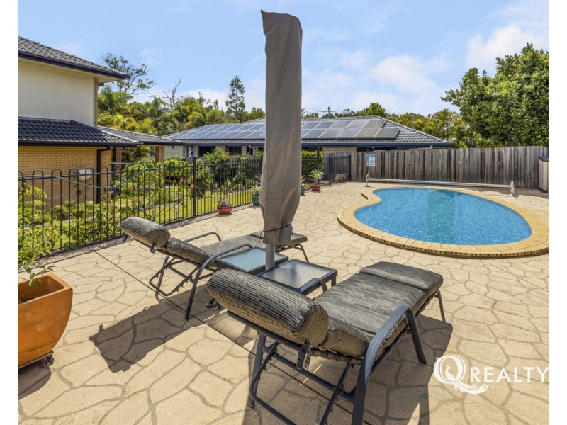 4 Ravensbourne Close, Parkinson QLD 4115