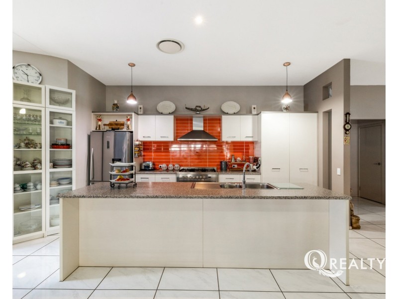 34 Dart Place, Parkinson QLD 4115