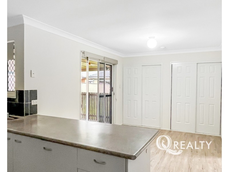 12 Riseborough Crescent, Crestmead QLD 4132