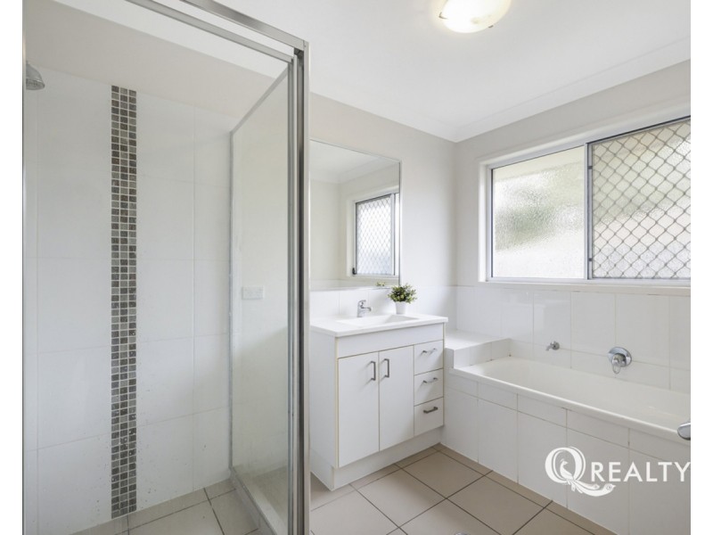 51 Dinnigan Crescent, Durack QLD 4077