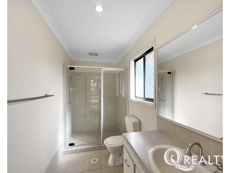 40 Pinelands Street, Loganlea QLD 4131