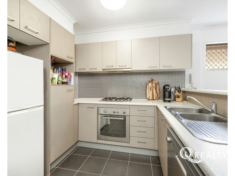 4/269 Nursery Road, Holland Park QLD 4121