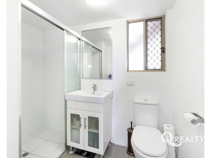 4/269 Nursery Road, Holland Park QLD 4121