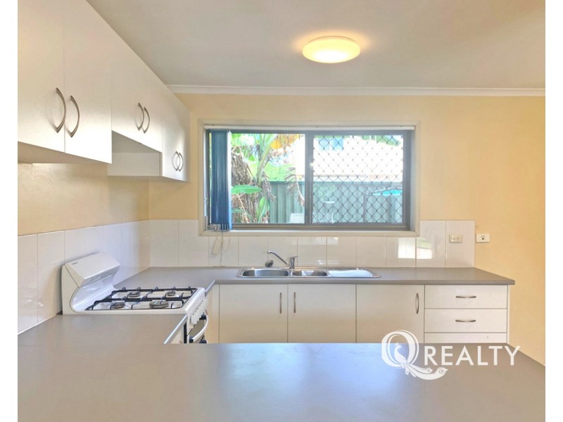 8/2 Heather Street, Logan Central QLD 4114