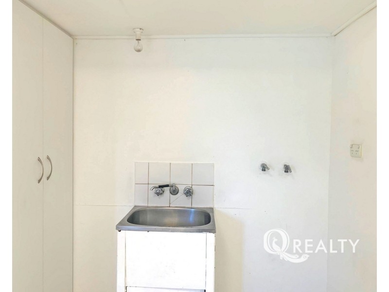 8/2 Heather Street, Logan Central QLD 4114