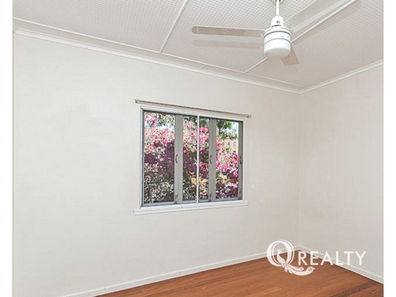 35 Ewing Road, Logan Central QLD 4114