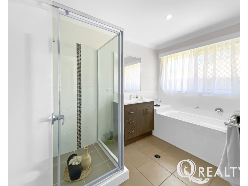 59 Dinnigan Crescent, Durack QLD 4077