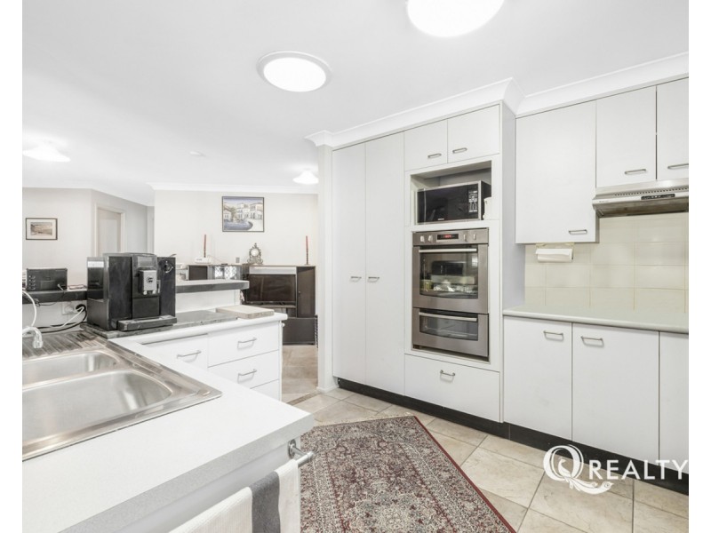 41 Conifer Street, Hillcrest QLD 4118