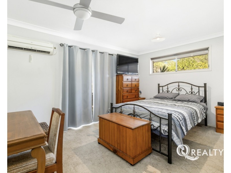 41 Conifer Street, Hillcrest QLD 4118