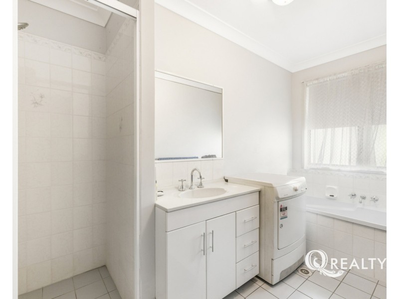 41 Conifer Street, Hillcrest QLD 4118