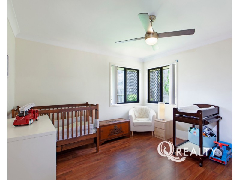 7 Hattah Place, Parkinson QLD 4115