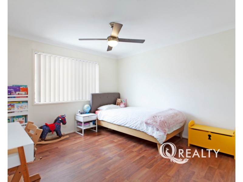 7 Hattah Place, Parkinson QLD 4115