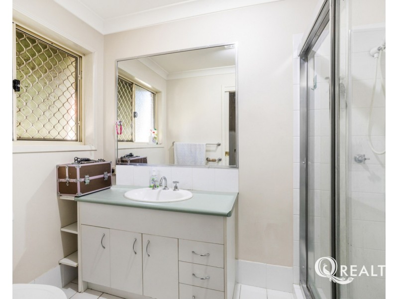 60 Daintree Drive, Parkinson QLD 4115