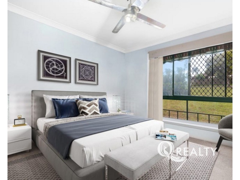 1 Hillview Drive, Hillcrest QLD 4118