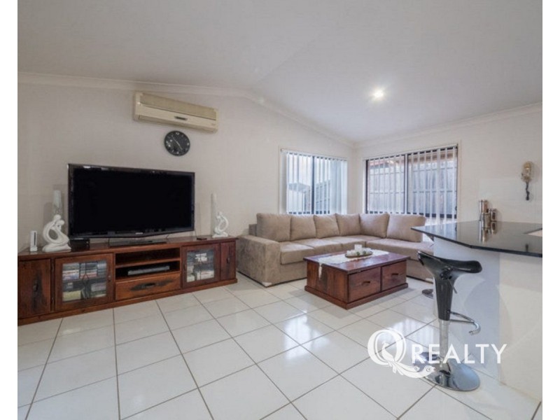 78 Paul Drive, Regents Park QLD 4118