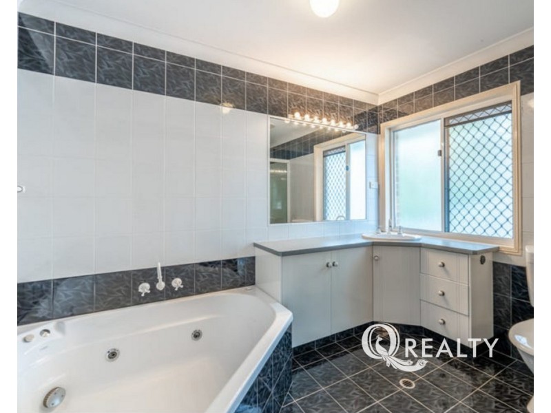 23 Casuarina Crescent, Calamvale QLD 4116