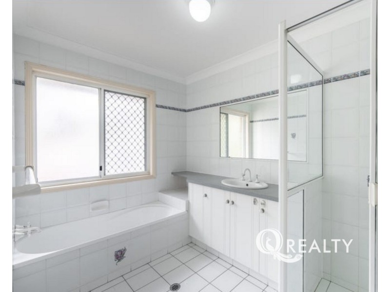 23 Casuarina Crescent, Calamvale QLD 4116