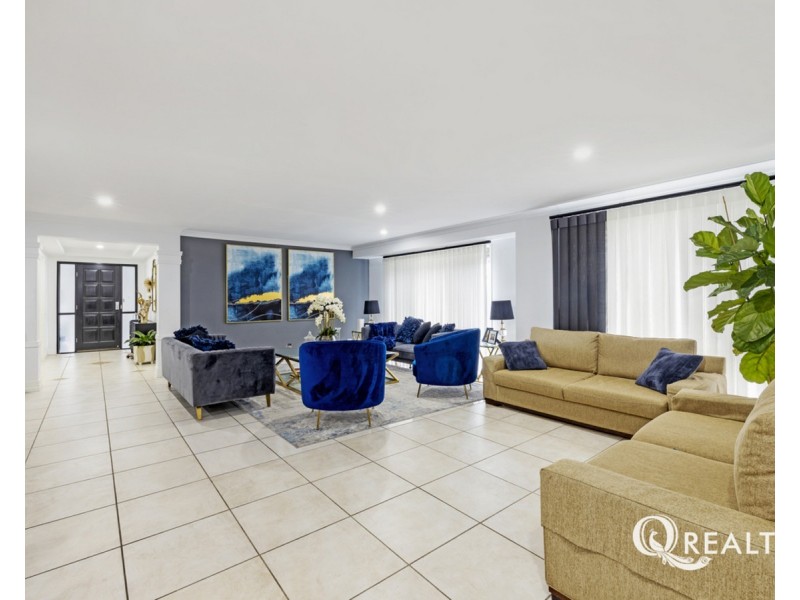 44 Gibraltar Circuit, Parkinson QLD 4115