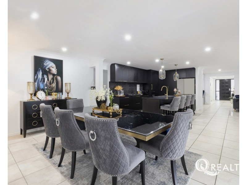 44 Gibraltar Circuit, Parkinson QLD 4115