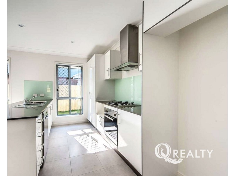 6 Illidge Street, Augustine Heights QLD 4300