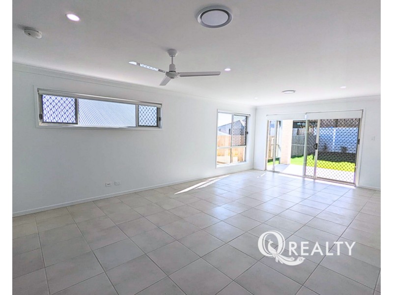70 Twilight Drive, Spring Mountain QLD 4124