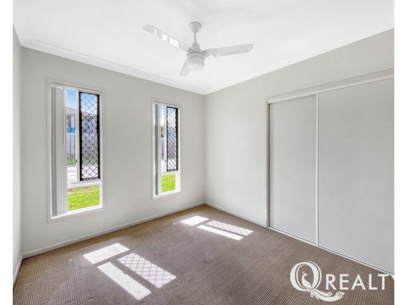 6 Figtree Court, Yamanto QLD 4305