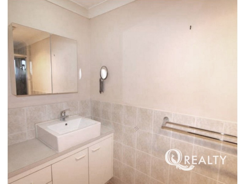 2/16 Ewing Road, Logan Central QLD 4114